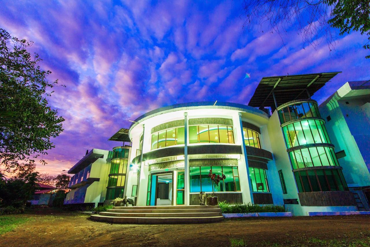 Galapagos Tortuga Bay Hotel Puerto Ayora  Buitenkant foto