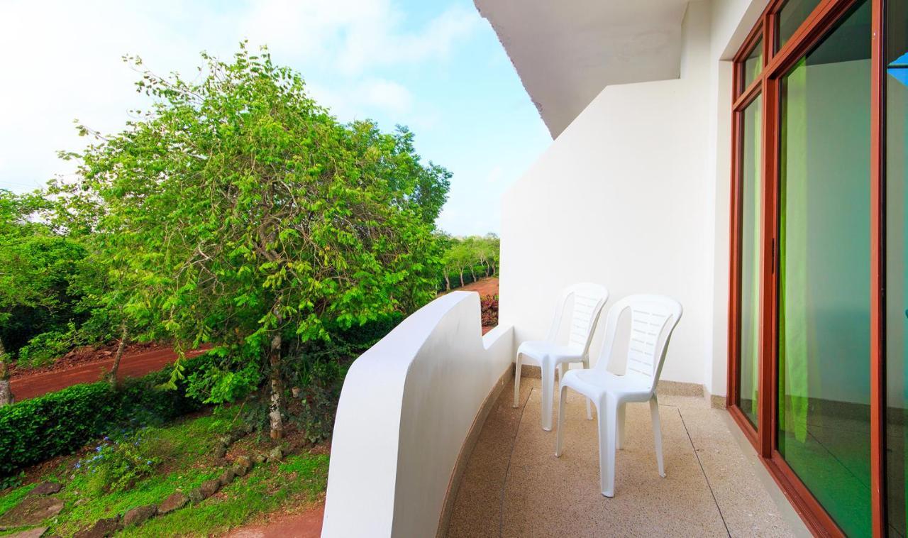 Galapagos Tortuga Bay Hotel Puerto Ayora  Buitenkant foto