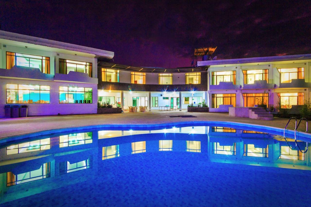 Galapagos Tortuga Bay Hotel Puerto Ayora  Buitenkant foto